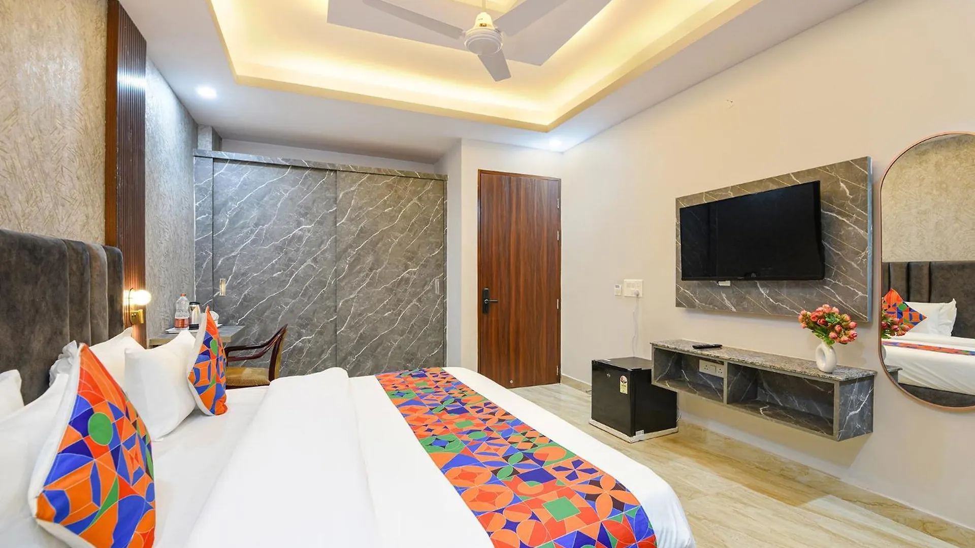 Fabhotel Comfort N Stay Gurgaon