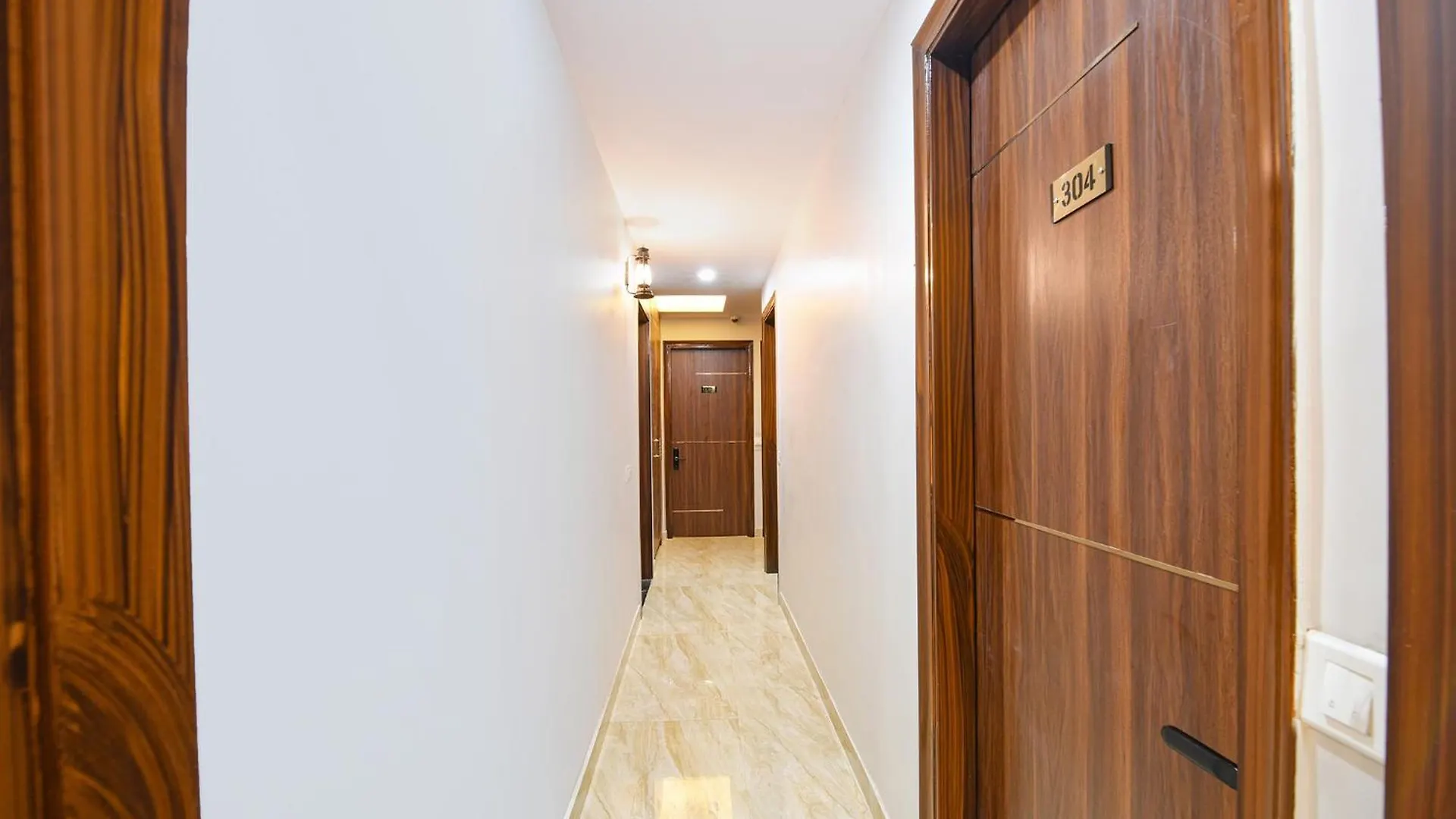 Fabhotel Comfort N Stay Gurgaon